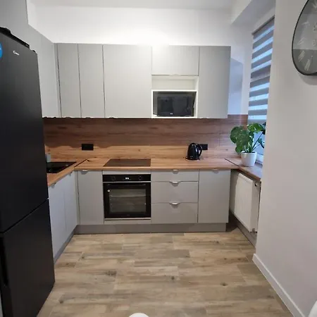 Przy Dworcu Apartment *